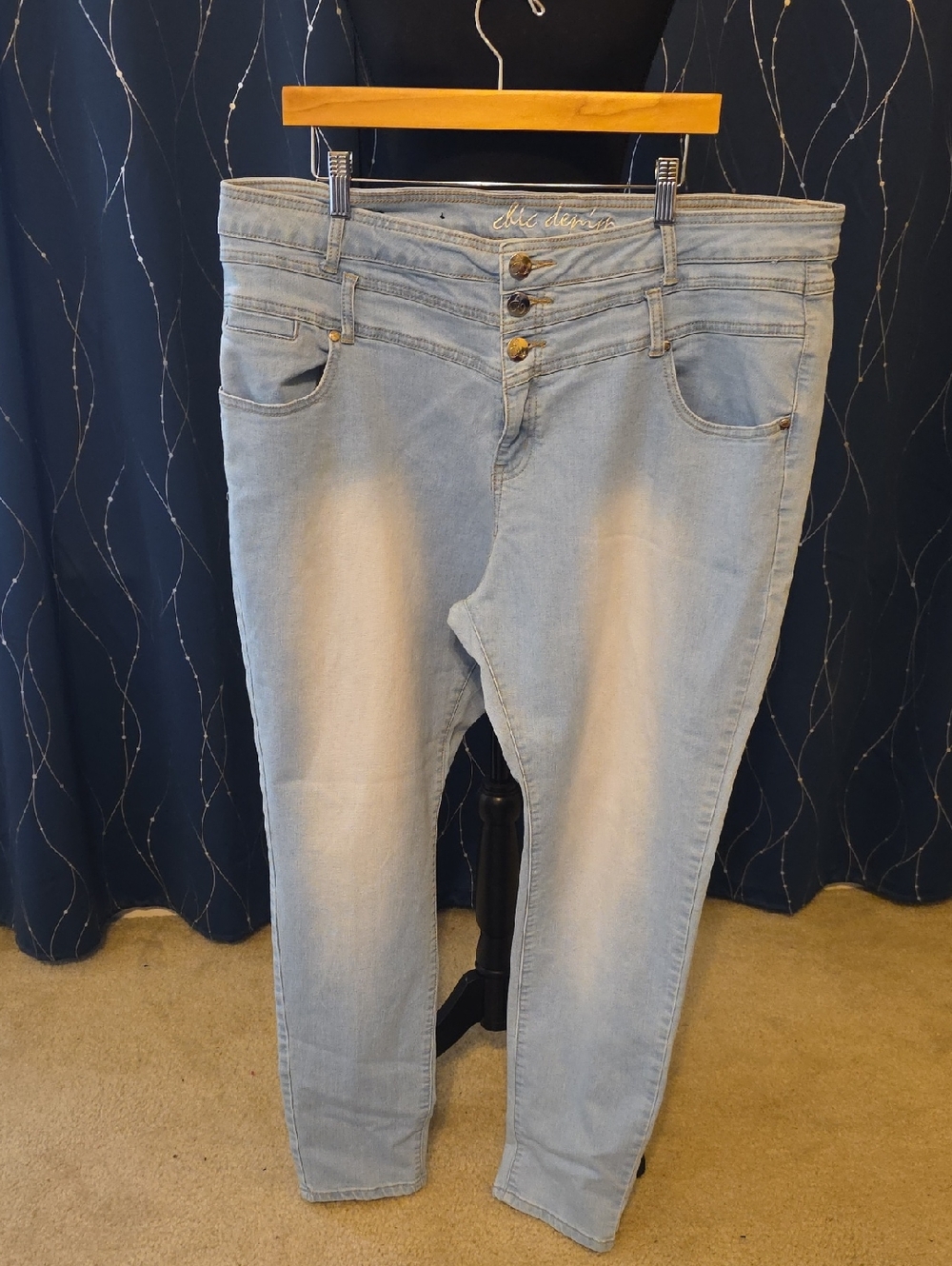 City Chic Light Blue Skinny Jeans with Triple-Button Waist